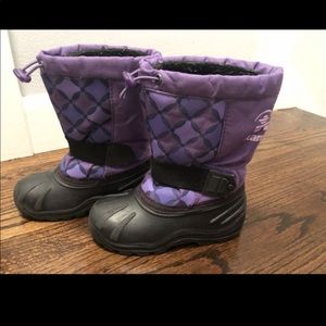Kamik snowboots, size 11.